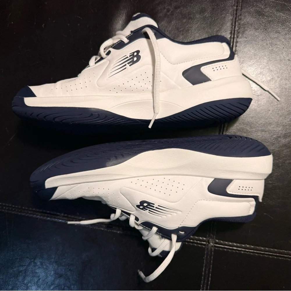 (Clearance) New Balance Men's 10.5 D 696v5 Hard Court Tennis Shoes in White/Navy - Picture 2 of 6